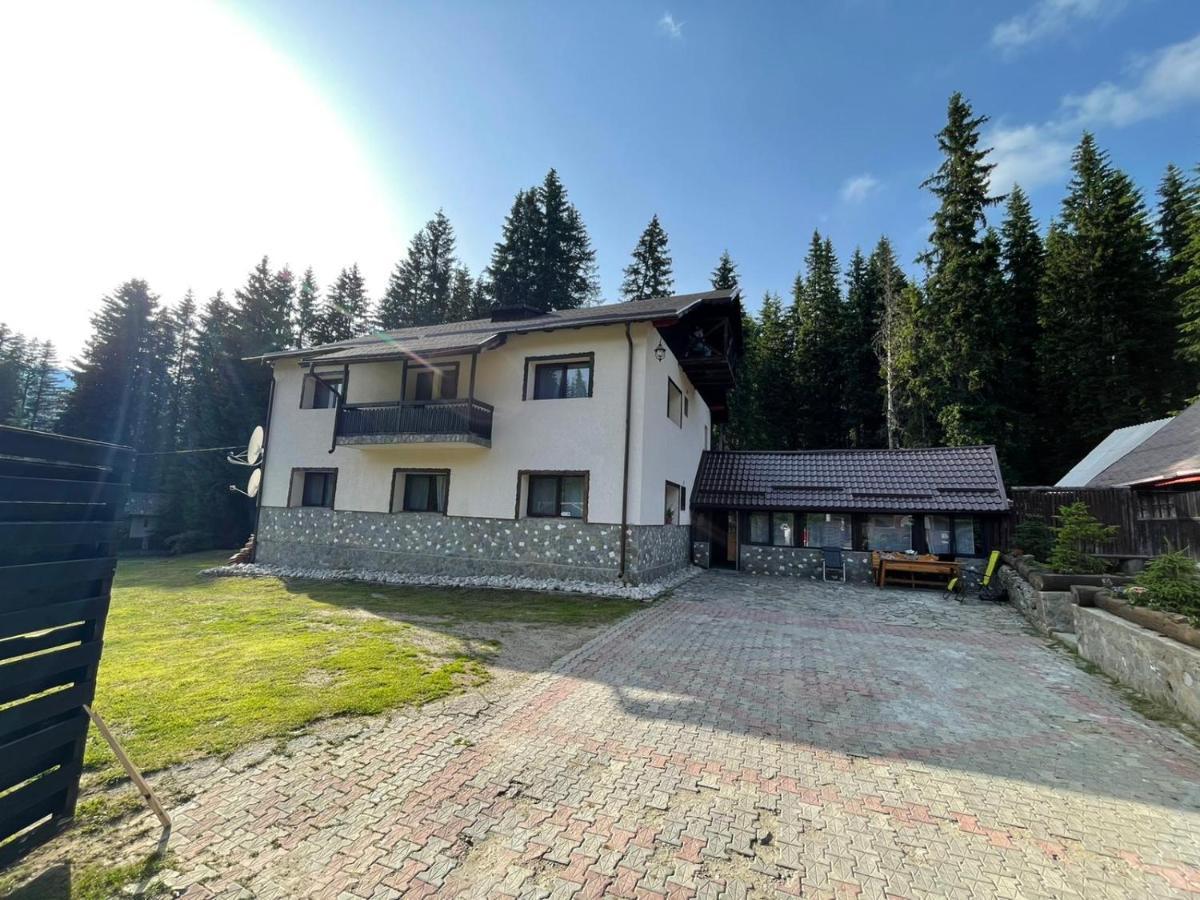 Mounthoff Retreat Vila Moroeni Exterior foto