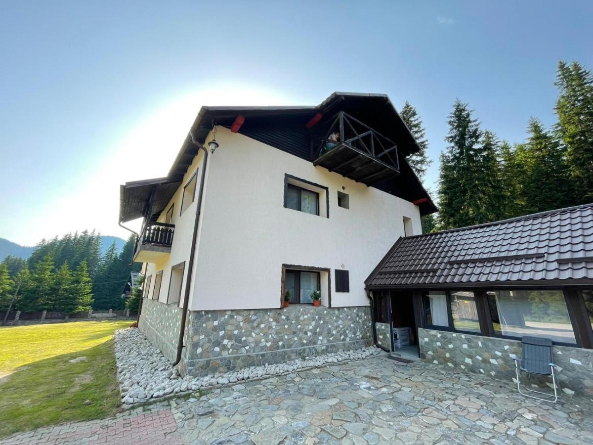 Mounthoff Retreat Vila Moroeni Exterior foto