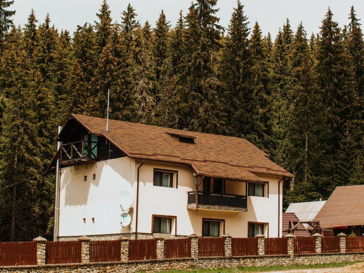 Mounthoff Retreat Vila Moroeni Exterior foto