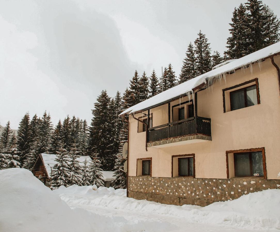 Mounthoff Retreat Vila Moroeni Exterior foto